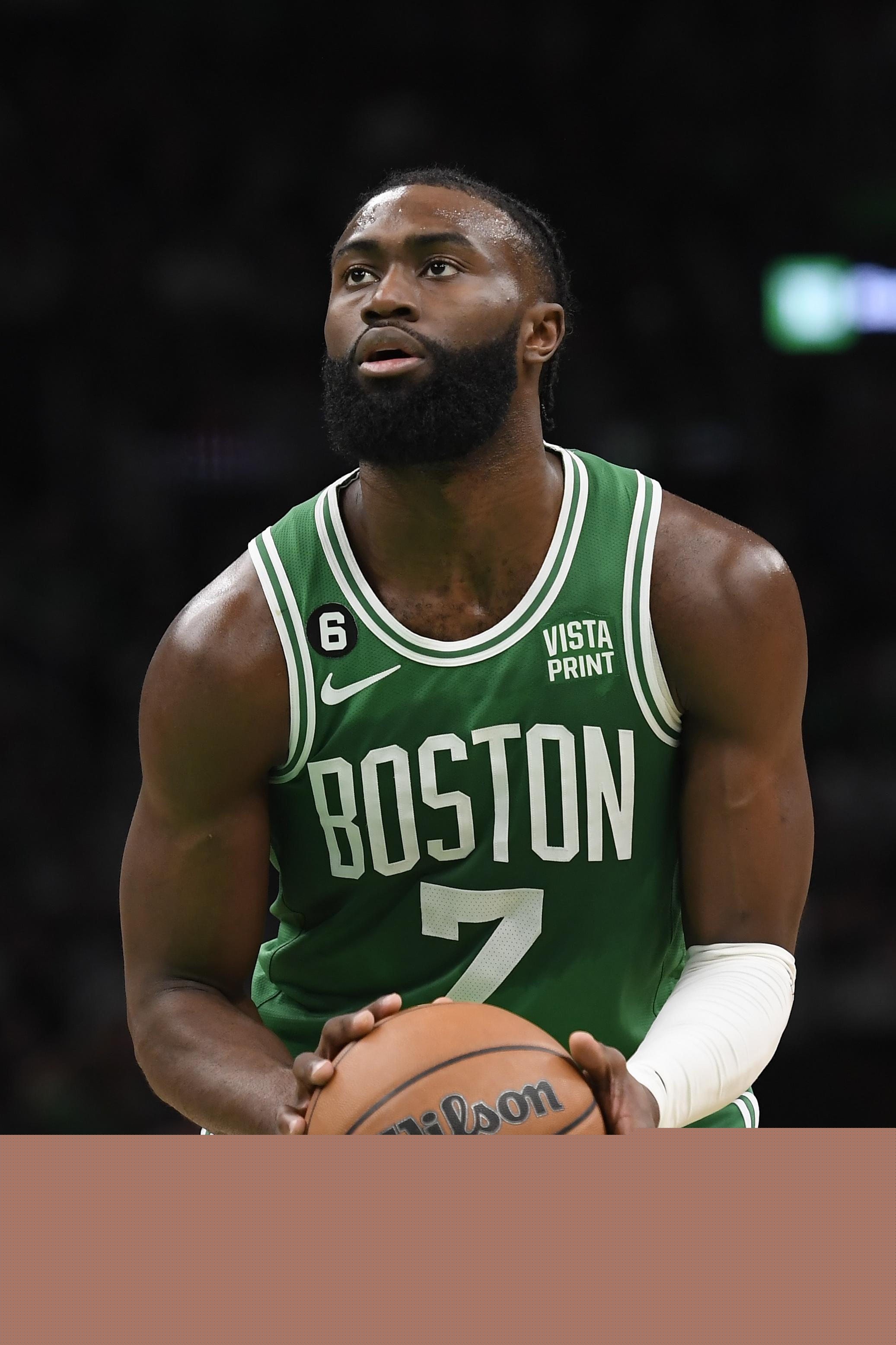 梅西一脚射门点燃全场（梅西一记劲射引爆全场）