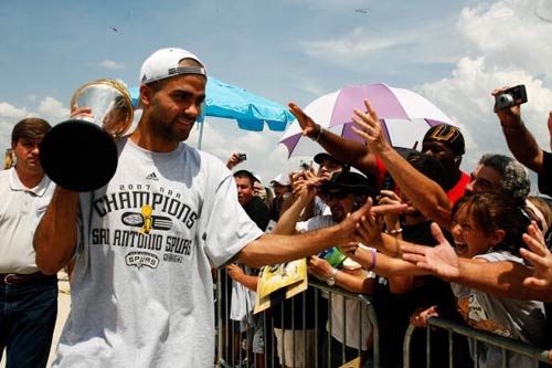 没有100%主力，看状态选人：安切洛蒂设定规则剑指世界杯冠军奖杯（不设绝对主力，凭状态用人：安切洛蒂立规直指世界杯冠军）