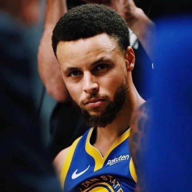 广东101-75江苏2喜1忧！萨姆纳王洪泽打成核心，2将纯废该弃用！（广东101-75轻取江苏，喜忧参半：萨姆纳与王洪泽坐稳核心位，两将表现低迷或应弃用）