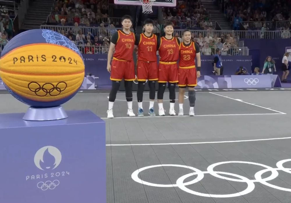 热刺vs富勒姆首发：里沙利松、穆阿尼先发，贝里瓦尔出战（热刺对阵富勒姆首发公布：里沙利松、穆阿尼领衔，贝里瓦尔登场）