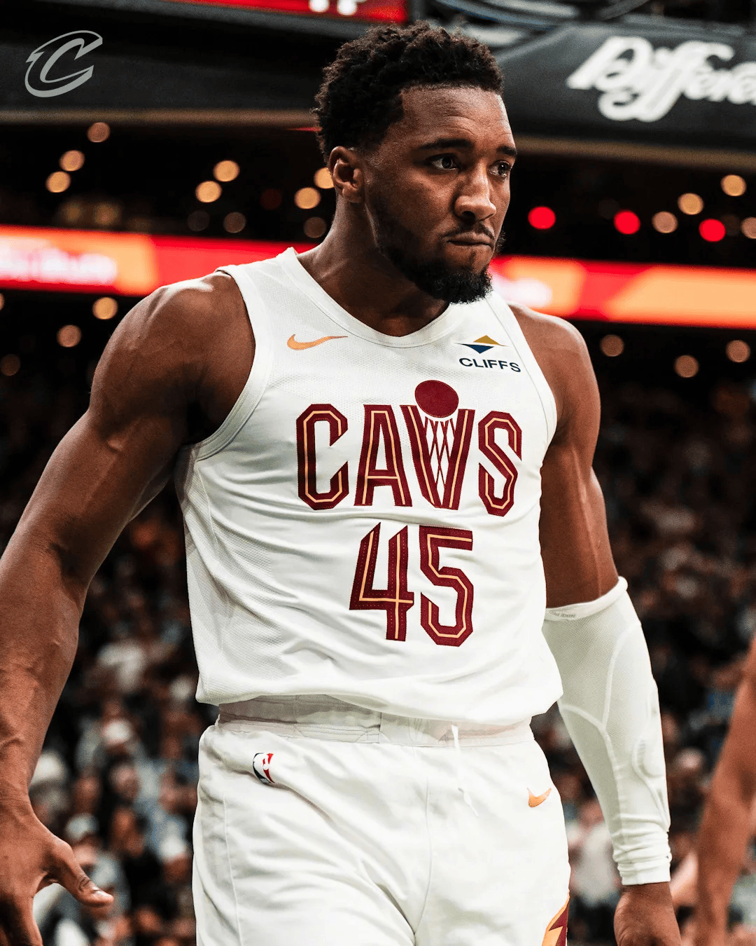 记者：罗马联系法比奥-席尔瓦团队，但若吉拉西离队他将留下（记者：罗马已接洽法比奥-席尔瓦团队，若吉拉西离队席尔瓦将选择留队）