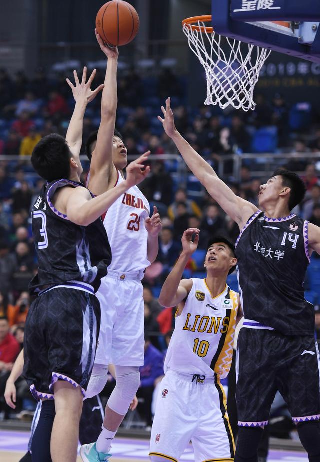 盘点篮球史上十大神奇绝杀（回顾篮球历史上十大不可思议的绝杀）