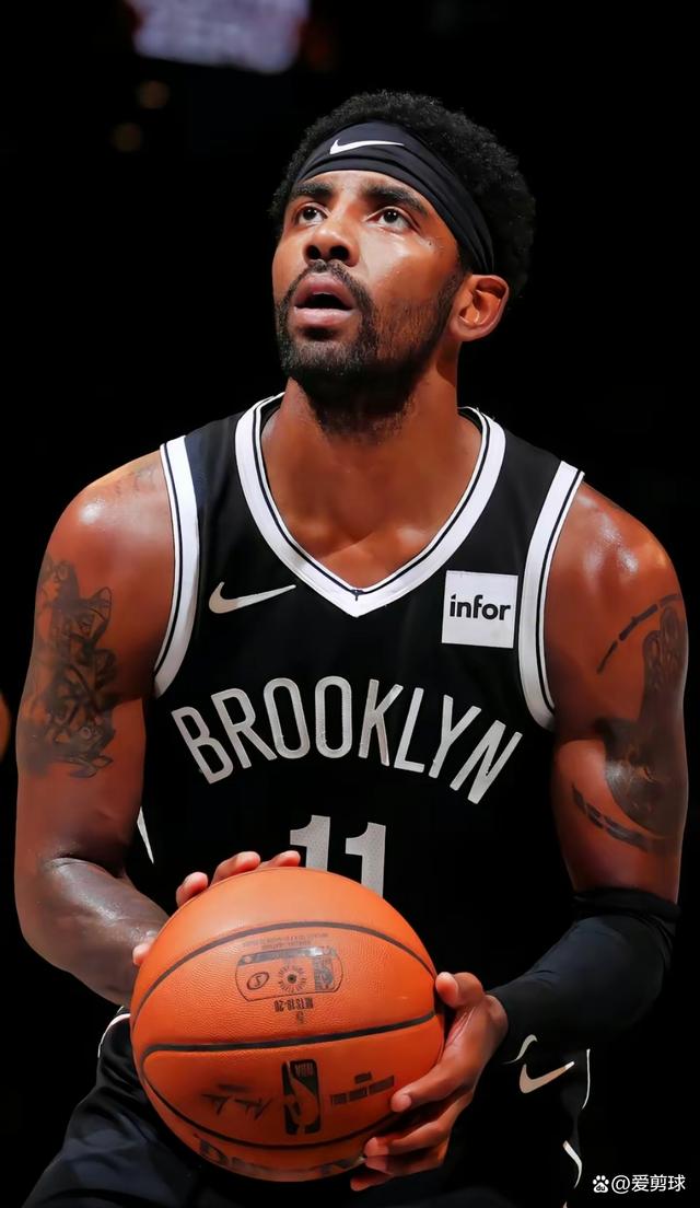 瓦诺利：向球员们今天的表现致敬，我们必须更好地支援基恩（瓦诺利赞扬球队今日表现：当务之急是给予基恩更多支援）