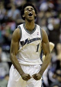 剑南春丨拜仁让二追六6-2逆转弗赖堡，奥利塞2射3传，卡尔传射（剑南春丨拜仁2球落后连入6球6-2翻盘弗赖堡，奥利塞梅开二度+3助，卡尔传射）