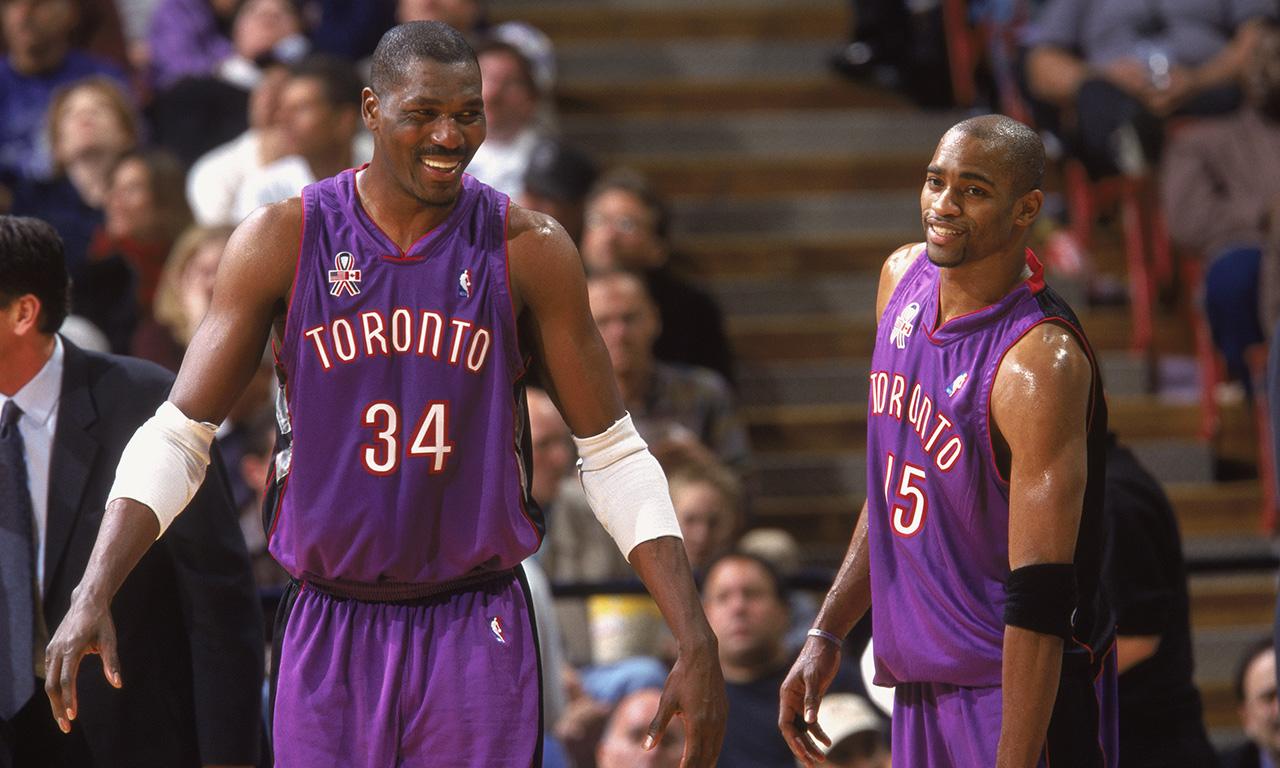 爆发！他连续得分无人能挡（火力全开！他连连得分无人可挡）